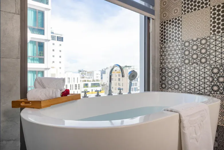 Chuỗi tiện ích nội khu đầy đủ – Phục vụ mọi nhu cầu nghỉ dưỡng – Review Menora Premium Đà Nẵng - Sea Corner Boutique