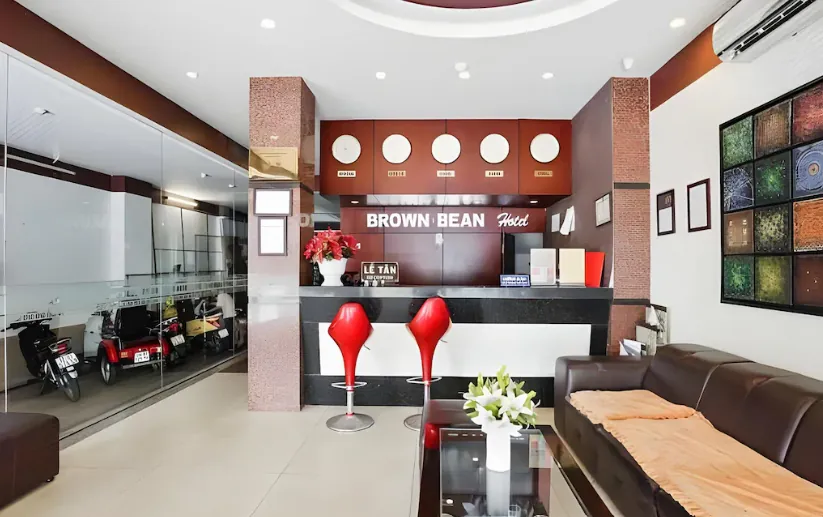 Dịch vụ và tiện ích: Đáp ứng đủ cho nhu cầu cơ bản – Review khách sạn Brown Bean Hotel – 2/9 Street (3)