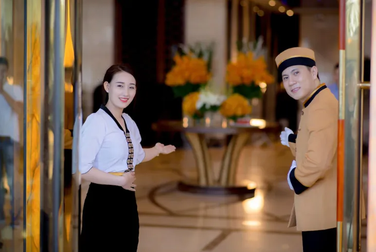 Dịch vụ chuyên nghiệp – Tận tâm 24/7 – Review Khách sạn Mường Thanh Luxury Đà Nẵng (3)