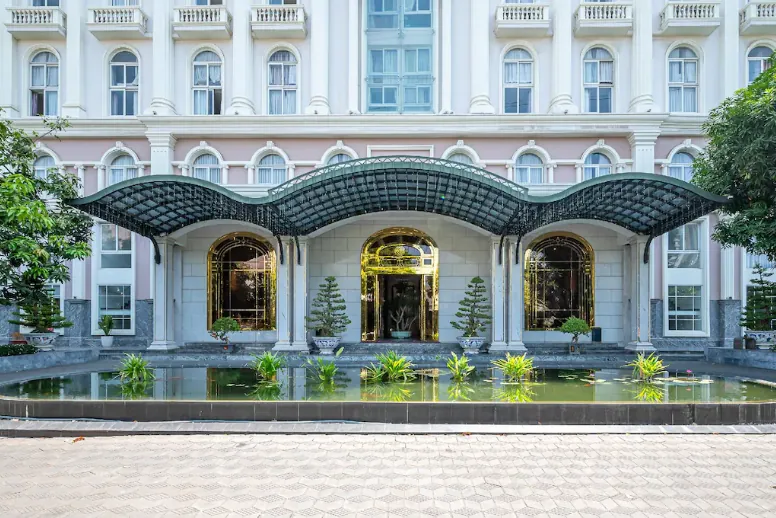 Vị trí thuận tiện – vừa đủ yên tĩnh, vừa đủ sôi động – Review Khách sạn Cozrum Homes - Sonata Residence