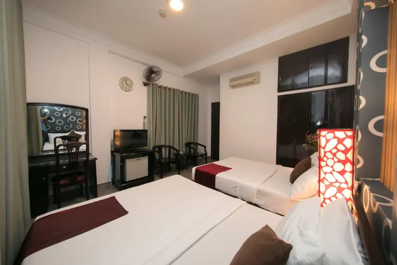 Không gian phòng ở – Mộc mạc, gọn gàng và ấm cúng – Review Khách sạn Anh Duy giữa trung tâm Sài Gòn