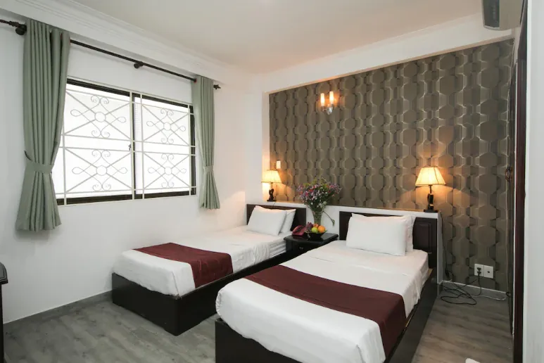 Không gian phòng ở – Mộc mạc, gọn gàng và ấm cúng – Review Khách sạn Anh Duy giữa trung tâm Sài Gòn (3)