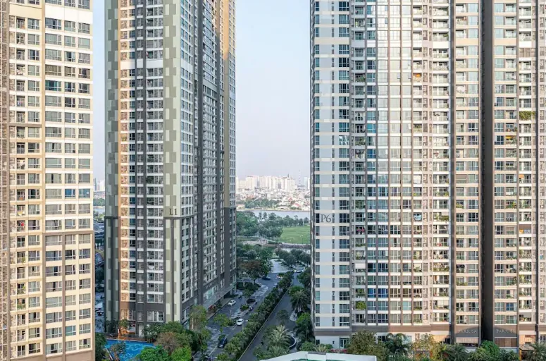 Vị trí đắc địa, thuận tiện di chuyển – Review Khách sạn LUNA Luxury Residence, TP.HCM