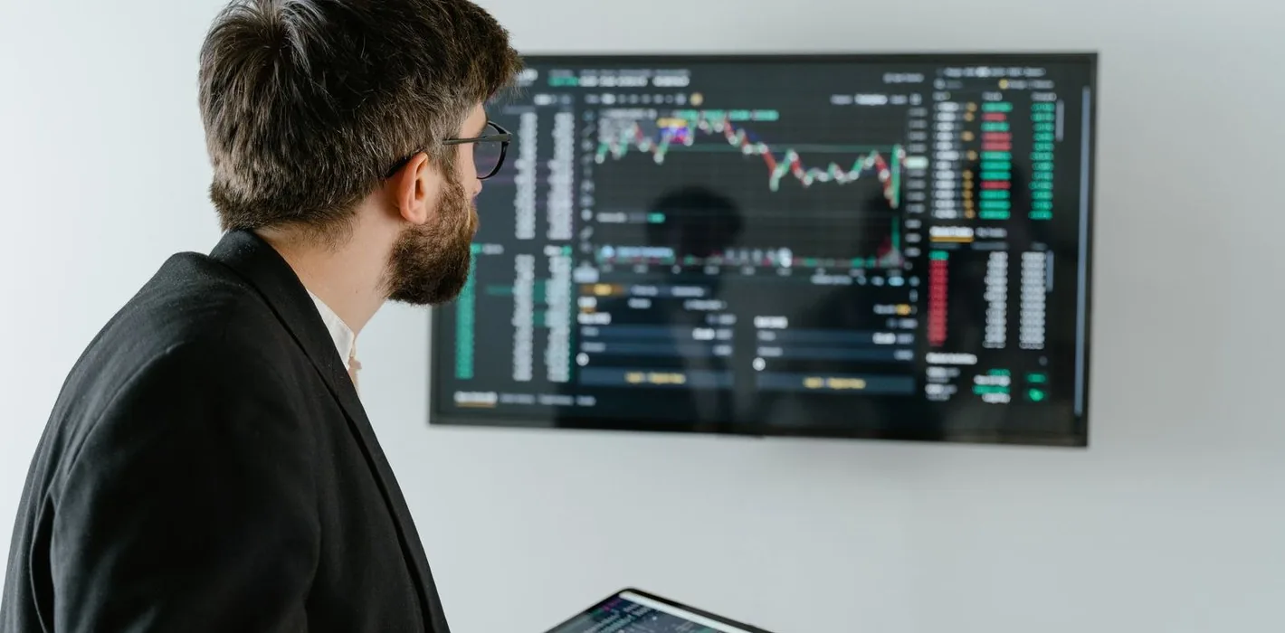 BI Dashboard – Báo Cáo Điều Hành Thông Minh Cho Khách Sạn