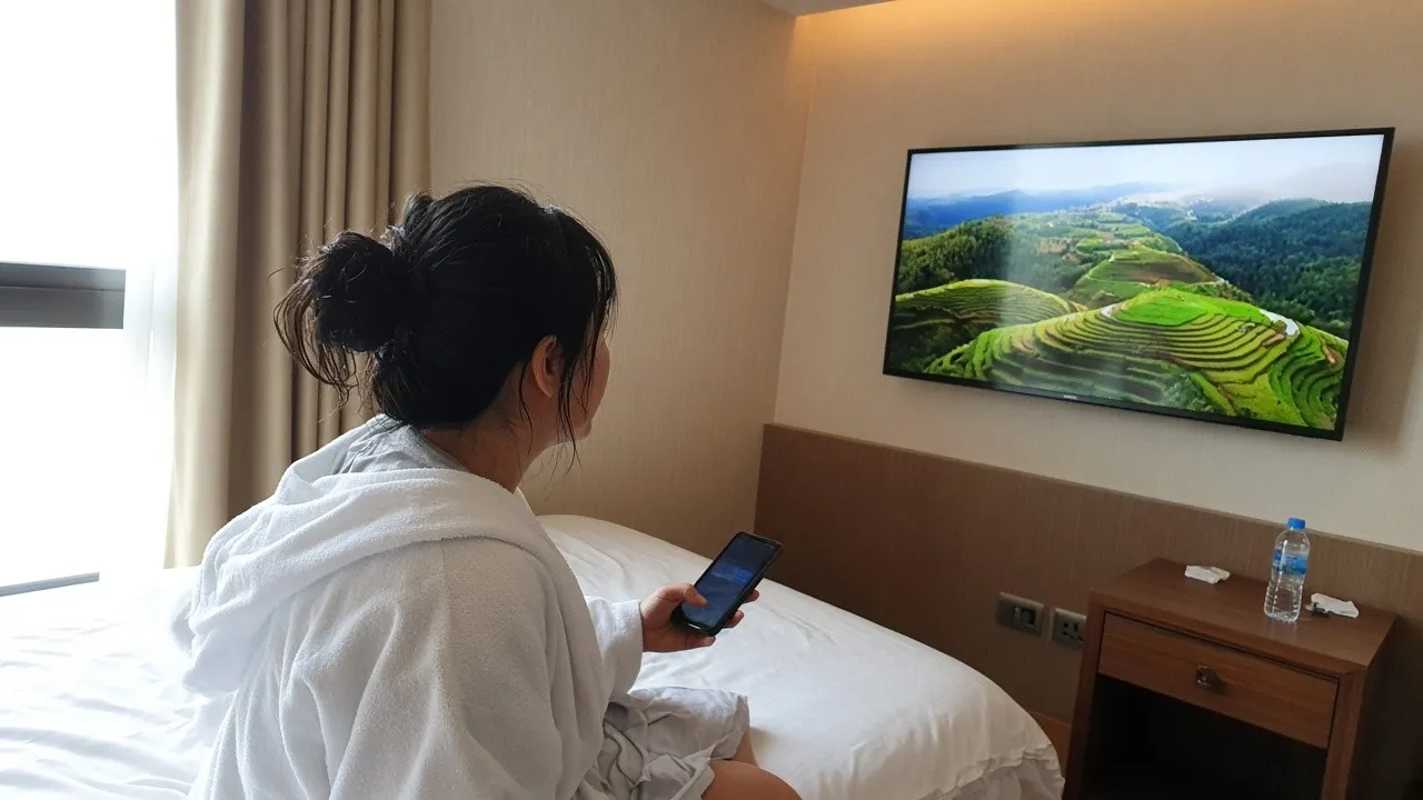 LG Hợp Tác Với Apple Đưa AirPlay Lên TV Khách Sạn