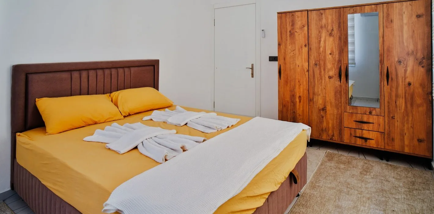 Mini Bar Attendant – Chăm sóc minibar khách sạn 4–5 sao