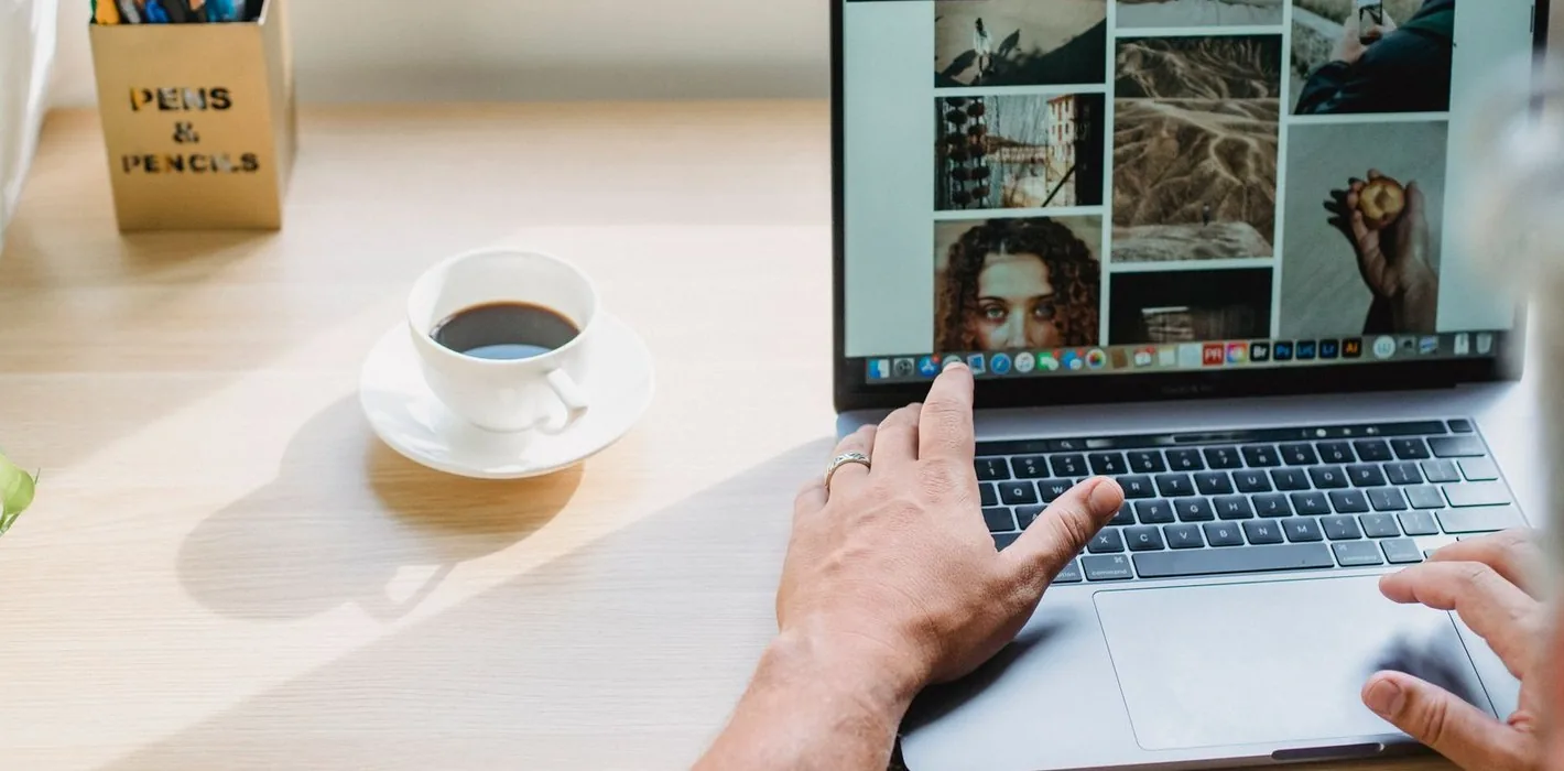 Tích hợp Live Chat, Zalo vào website khách sạn